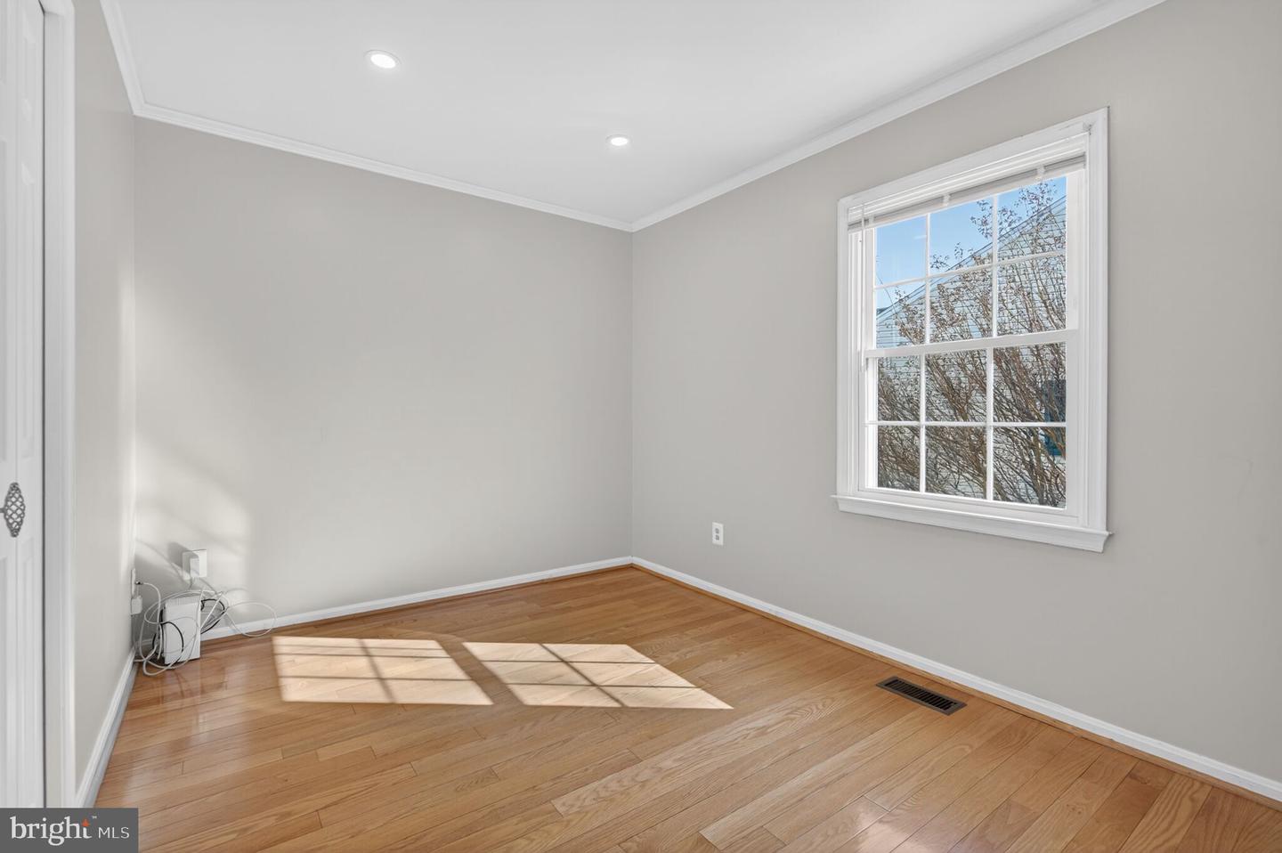 13701 ROSETREE CT, CHANTILLY, Virginia 20151, 4 Bedrooms Bedrooms, ,3 BathroomsBathrooms,Residential,For sale,13701 ROSETREE CT,VAFX2291442 MLS # VAFX2291442