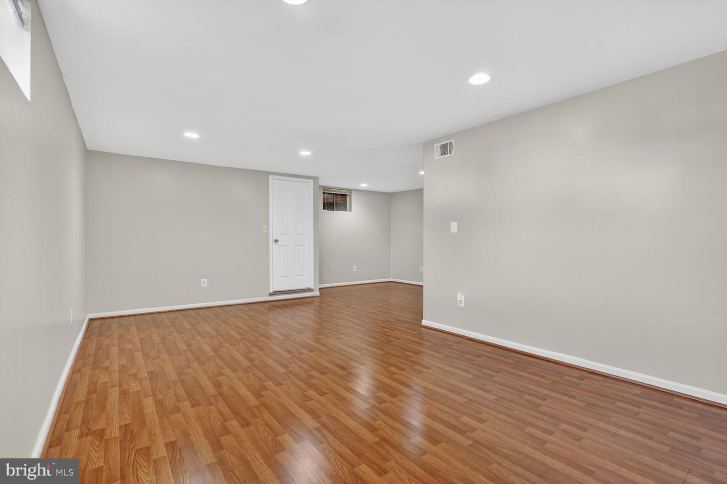 13701 ROSETREE CT, CHANTILLY, Virginia 20151, 4 Bedrooms Bedrooms, ,3 BathroomsBathrooms,Residential,For sale,13701 ROSETREE CT,VAFX2291442 MLS # VAFX2291442