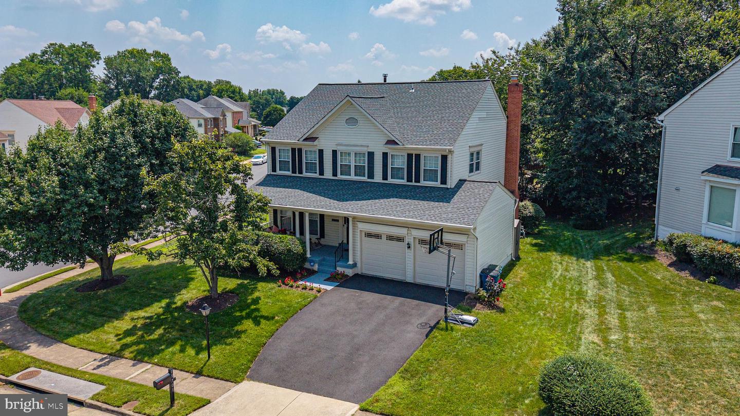 13701 ROSETREE CT, CHANTILLY, Virginia 20151, 4 Bedrooms Bedrooms, ,3 BathroomsBathrooms,Residential,For sale,13701 ROSETREE CT,VAFX2291442 MLS # VAFX2291442