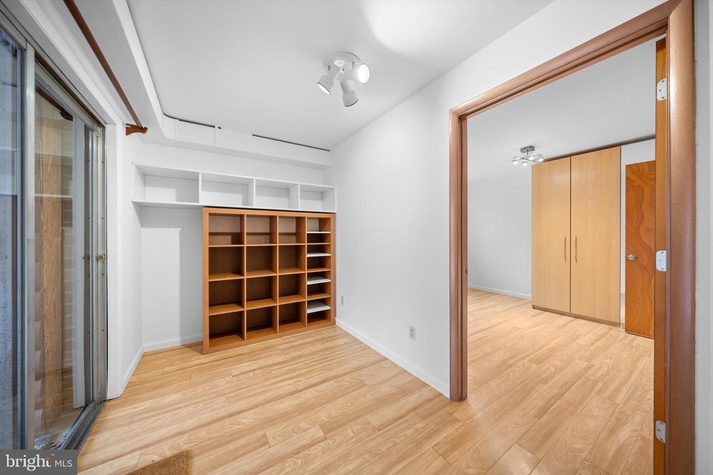 9808 LAUREL ST, FAIRFAX, Virginia 22032, 6 Bedrooms Bedrooms, ,3 BathroomsBathrooms,Residential,For sale,9808 LAUREL ST,VAFX2291454 MLS # VAFX2291454