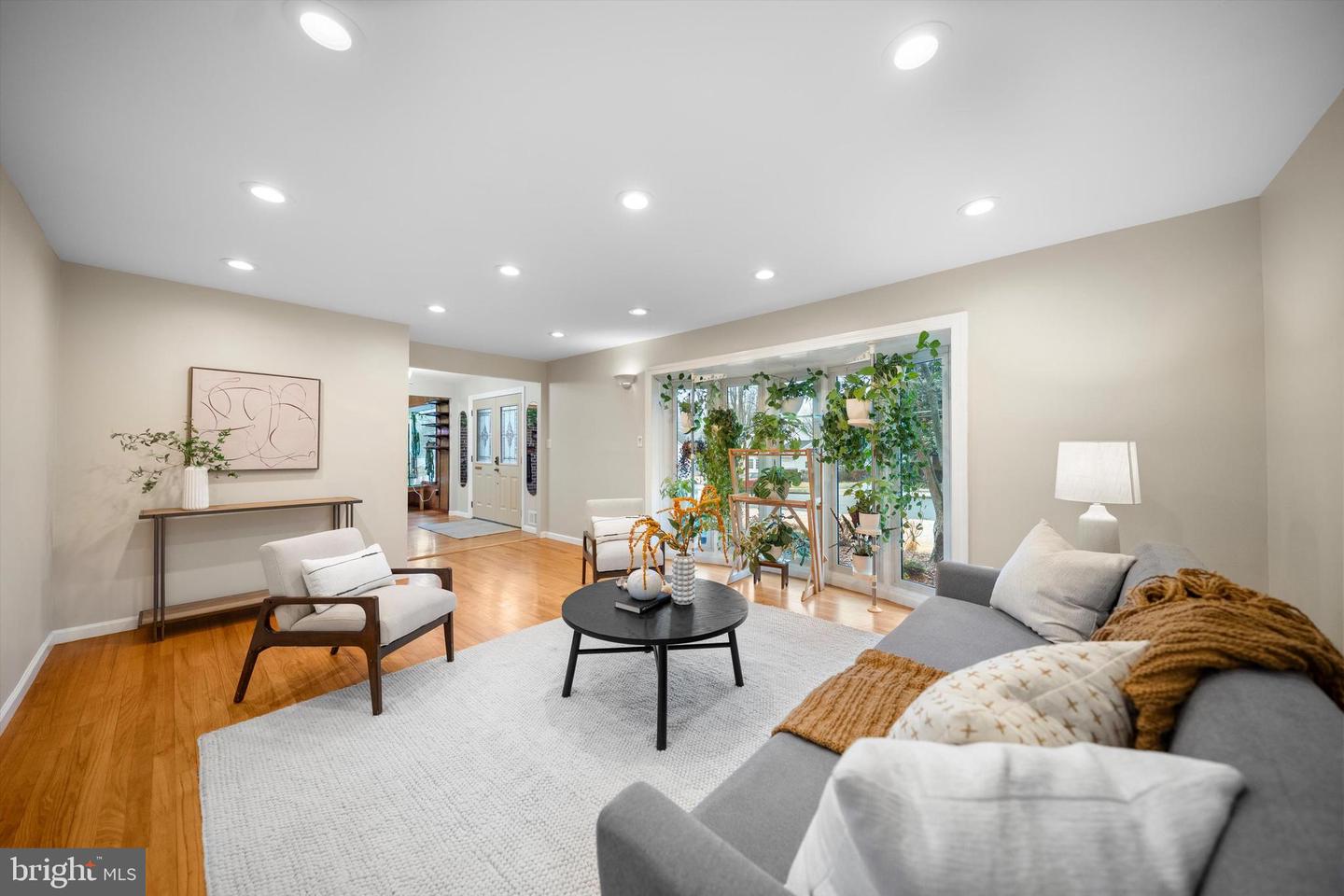 9808 LAUREL ST, FAIRFAX, Virginia 22032, 6 Bedrooms Bedrooms, ,3 BathroomsBathrooms,Residential,For sale,9808 LAUREL ST,VAFX2291454 MLS # VAFX2291454