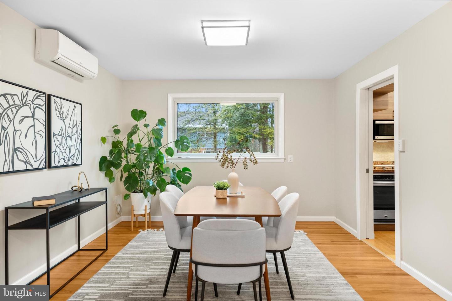 9808 LAUREL ST, FAIRFAX, Virginia 22032, 6 Bedrooms Bedrooms, ,3 BathroomsBathrooms,Residential,For sale,9808 LAUREL ST,VAFX2291454 MLS # VAFX2291454