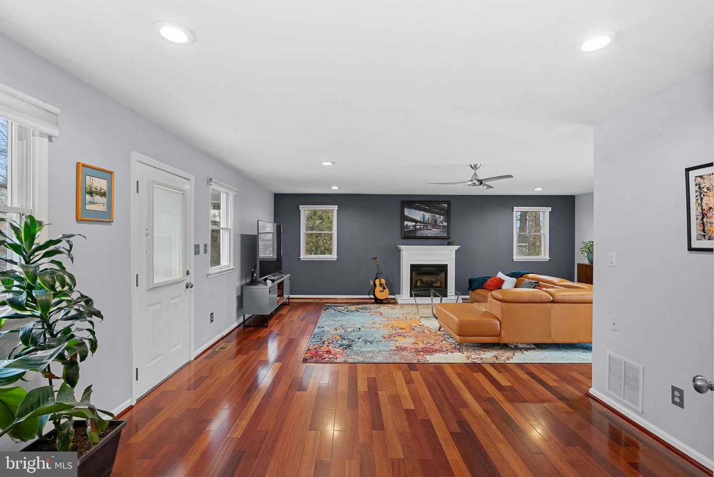 310 AYRLEE AVE NW, LEESBURG, Virginia 20176, 4 Bedrooms Bedrooms, ,3 BathroomsBathrooms,Residential,For sale,310 AYRLEE AVE NW,VALO2116134 MLS # VALO2116134