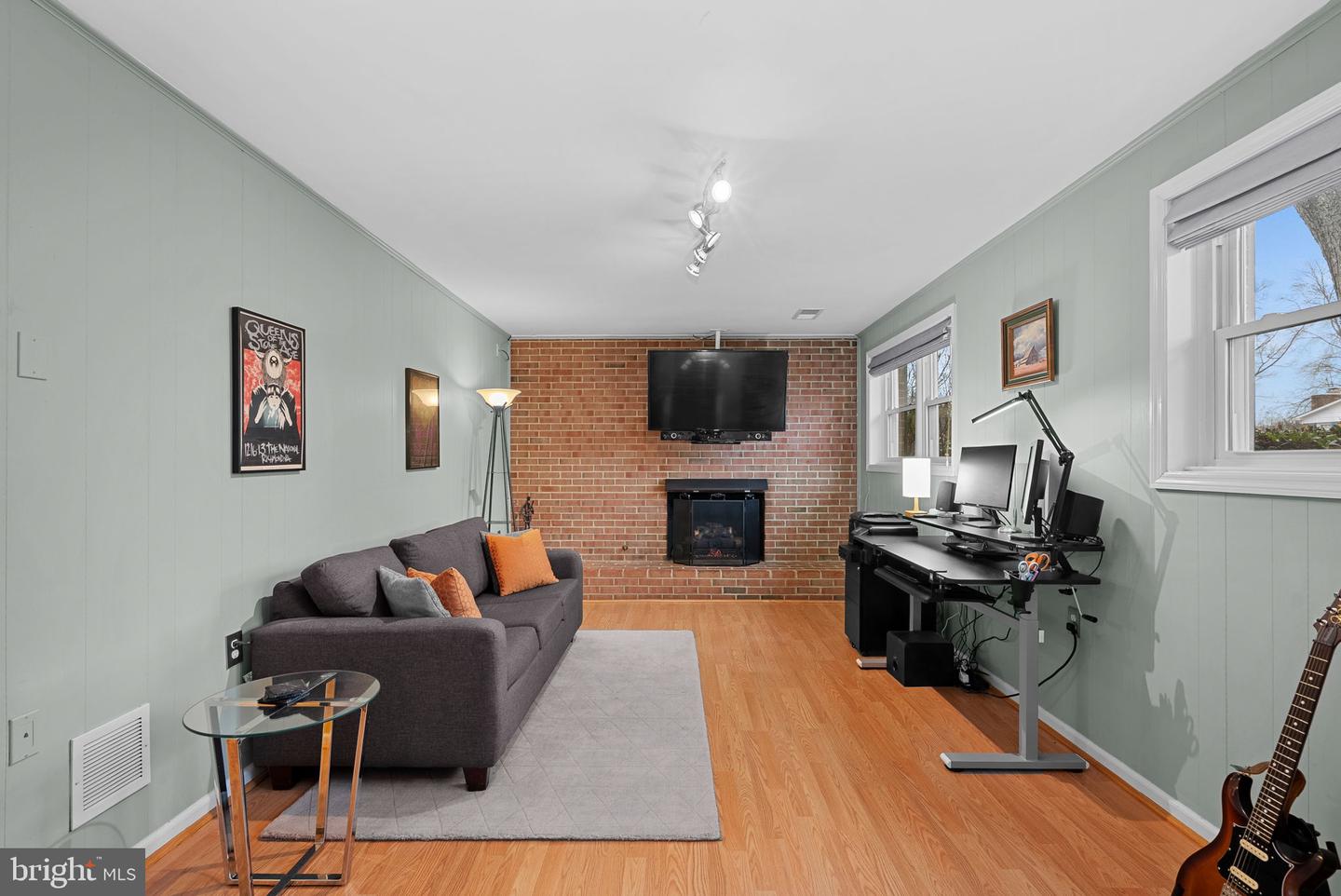 310 AYRLEE AVE NW, LEESBURG, Virginia 20176, 4 Bedrooms Bedrooms, ,3 BathroomsBathrooms,Residential,For sale,310 AYRLEE AVE NW,VALO2116134 MLS # VALO2116134