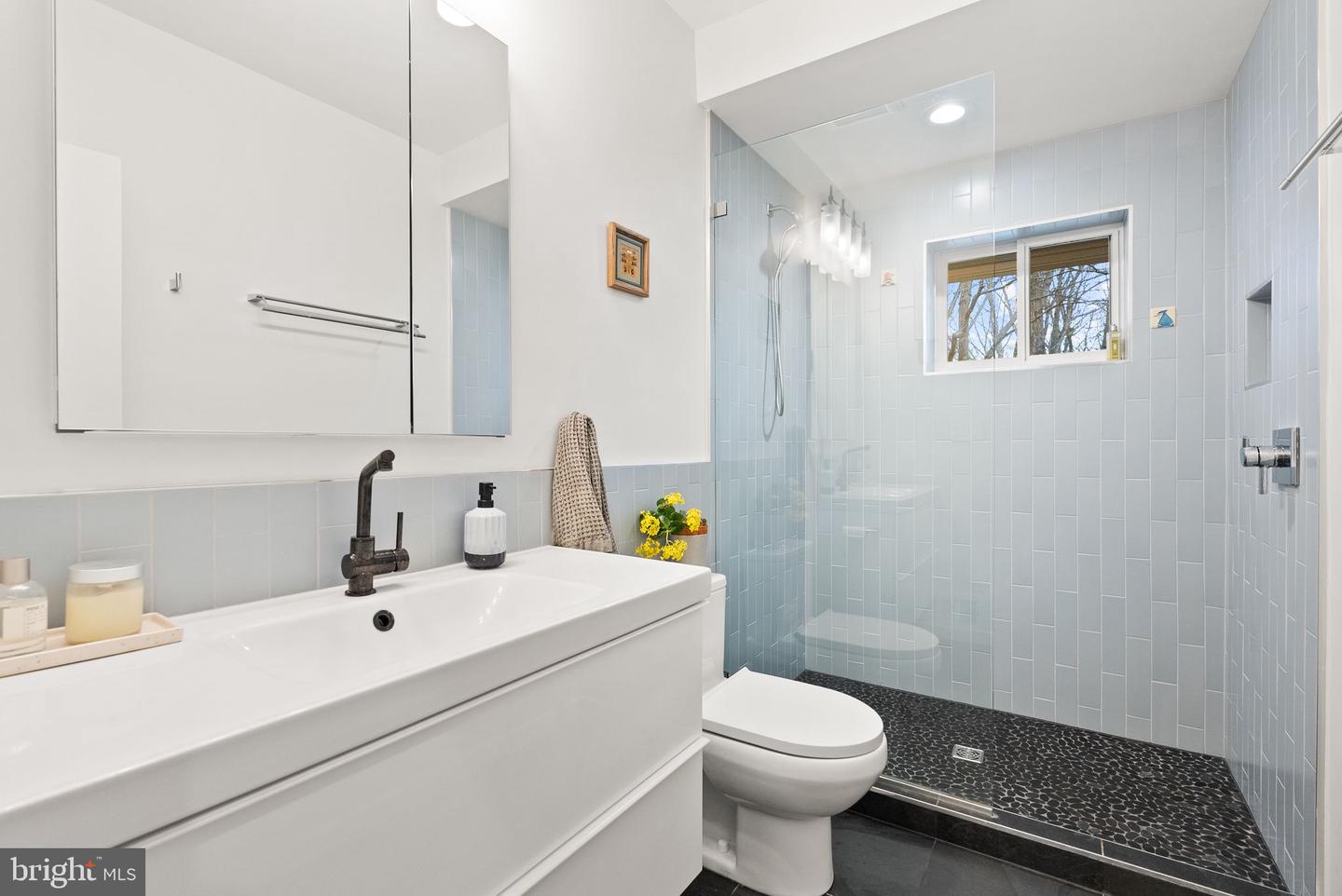 7405 ADD DR, FALLS CHURCH, Virginia 22042, 4 Bedrooms Bedrooms, ,2 BathroomsBathrooms,Residential,For sale,7405 ADD DR,VAFX2291562 MLS # VAFX2291562