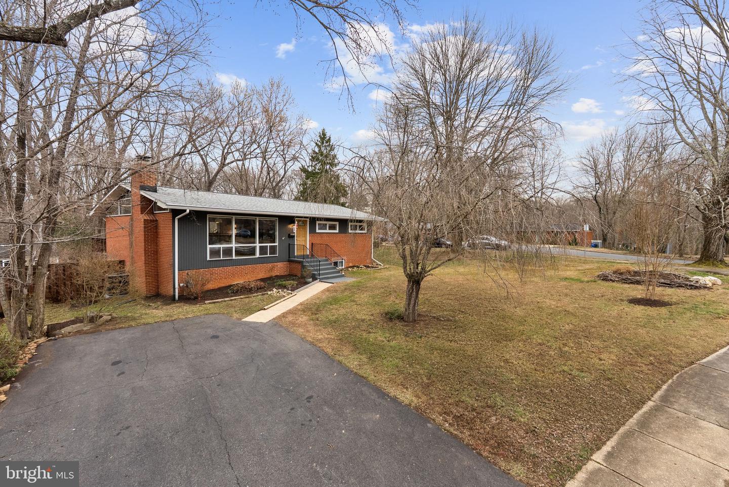 7405 ADD DR, FALLS CHURCH, Virginia 22042, 4 Bedrooms Bedrooms, ,2 BathroomsBathrooms,Residential,For sale,7405 ADD DR,VAFX2291562 MLS # VAFX2291562