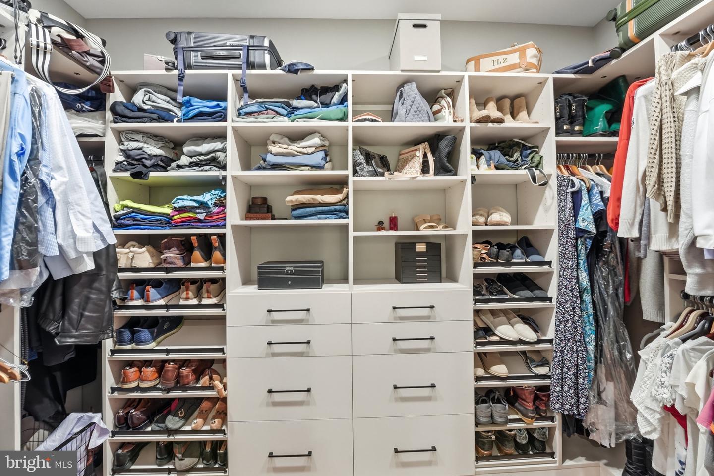 4873 POINT RD, WARRENTON, Virginia 20187, 5 Bedrooms Bedrooms, 12 Rooms Rooms,4 BathroomsBathrooms,Residential,For sale,4873 POINT RD,VAFQ2020598 MLS # VAFQ2020598