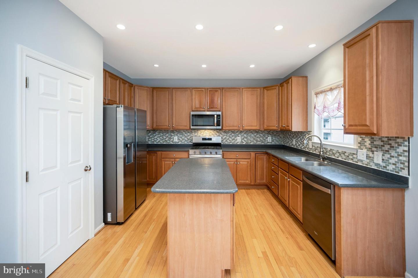 10415 N MCCLELLAN DR, FREDERICKSBURG, Virginia 22408, 5 Bedrooms Bedrooms, ,3 BathroomsBathrooms,Residential,For sale,10415 N MCCLELLAN DR,VASP2039360 MLS # VASP2039360