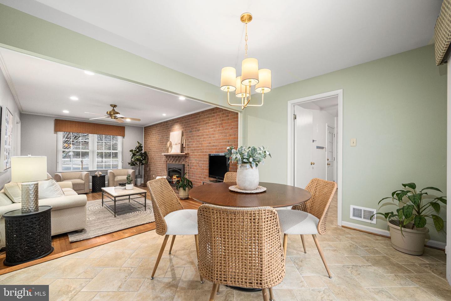 4201 WYNNWOOD DR, ANNANDALE, Virginia 22003, 5 Bedrooms Bedrooms, ,3 BathroomsBathrooms,Residential,For sale,4201 WYNNWOOD DR,VAFX2291610 MLS # VAFX2291610