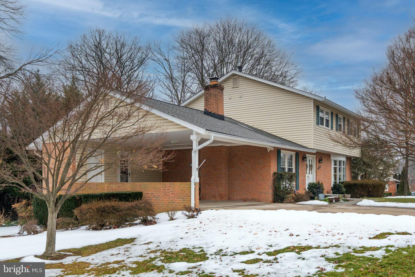 4201 WYNNWOOD DR, ANNANDALE, Virginia 22003, 5 Bedrooms Bedrooms, ,3 BathroomsBathrooms,Residential,For sale,4201 WYNNWOOD DR,VAFX2291610 MLS # VAFX2291610