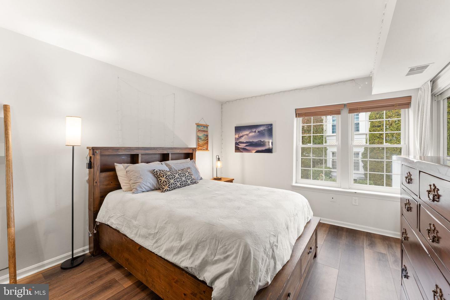 3322 LAKESIDE VIEW DR #3-3, FALLS CHURCH, Virginia 22041, 2 Bedrooms Bedrooms, ,1 BathroomBathrooms,Residential,For sale,3322 LAKESIDE VIEW DR #3-3,VAFX2291624 MLS # VAFX2291624