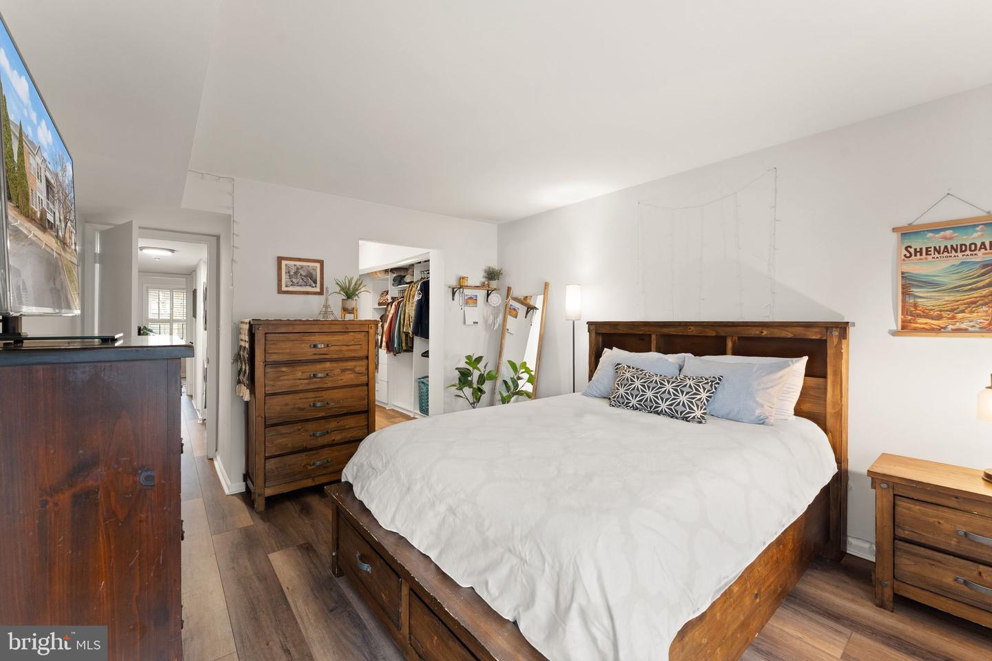 3322 LAKESIDE VIEW DR #3-3, FALLS CHURCH, Virginia 22041, 2 Bedrooms Bedrooms, ,1 BathroomBathrooms,Residential,For sale,3322 LAKESIDE VIEW DR #3-3,VAFX2291624 MLS # VAFX2291624