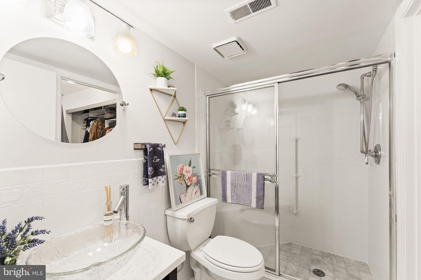 3322 LAKESIDE VIEW DR #3-3, FALLS CHURCH, Virginia 22041, 2 Bedrooms Bedrooms, ,1 BathroomBathrooms,Residential,For sale,3322 LAKESIDE VIEW DR #3-3,VAFX2291624 MLS # VAFX2291624