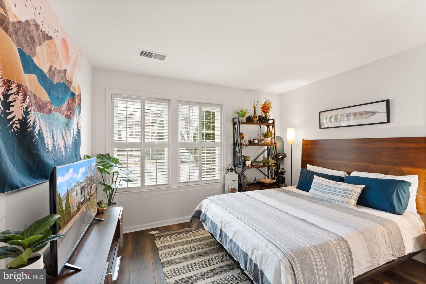 3322 LAKESIDE VIEW DR #3-3, FALLS CHURCH, Virginia 22041, 2 Bedrooms Bedrooms, ,1 BathroomBathrooms,Residential,For sale,3322 LAKESIDE VIEW DR #3-3,VAFX2291624 MLS # VAFX2291624