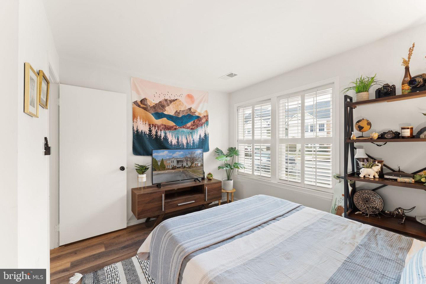 3322 LAKESIDE VIEW DR #3-3, FALLS CHURCH, Virginia 22041, 2 Bedrooms Bedrooms, ,1 BathroomBathrooms,Residential,For sale,3322 LAKESIDE VIEW DR #3-3,VAFX2291624 MLS # VAFX2291624