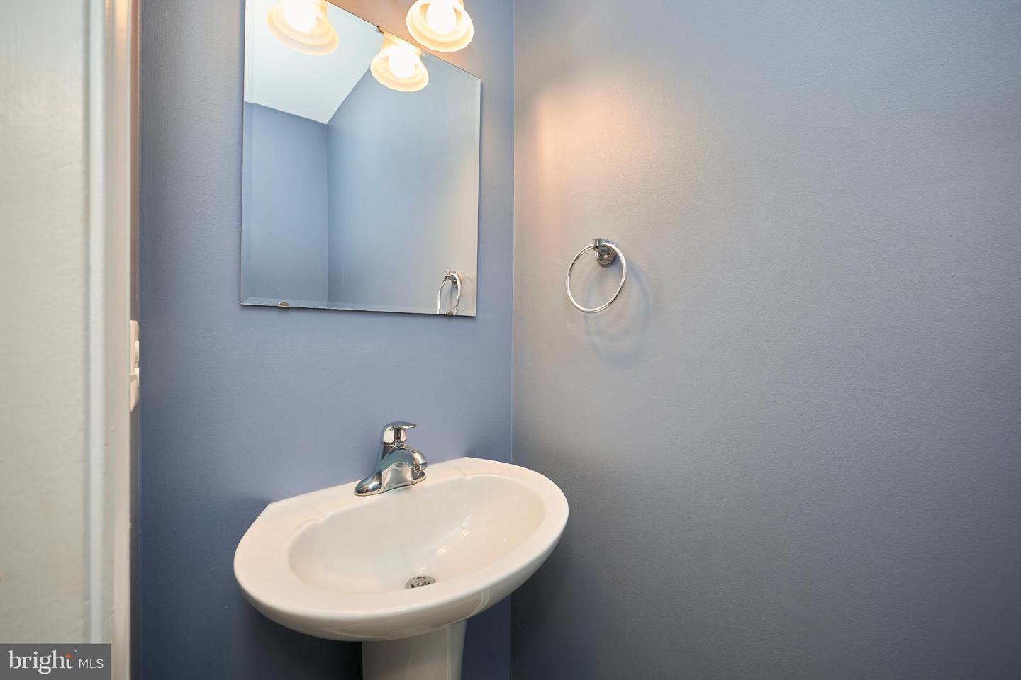 9811 MOCK ORANGE CT, MANASSAS, Virginia 20110, 3 Bedrooms Bedrooms, 10 Rooms Rooms,3 BathroomsBathrooms,Residential,For sale,9811 MOCK ORANGE CT,VAMN2010282 MLS # VAMN2010282