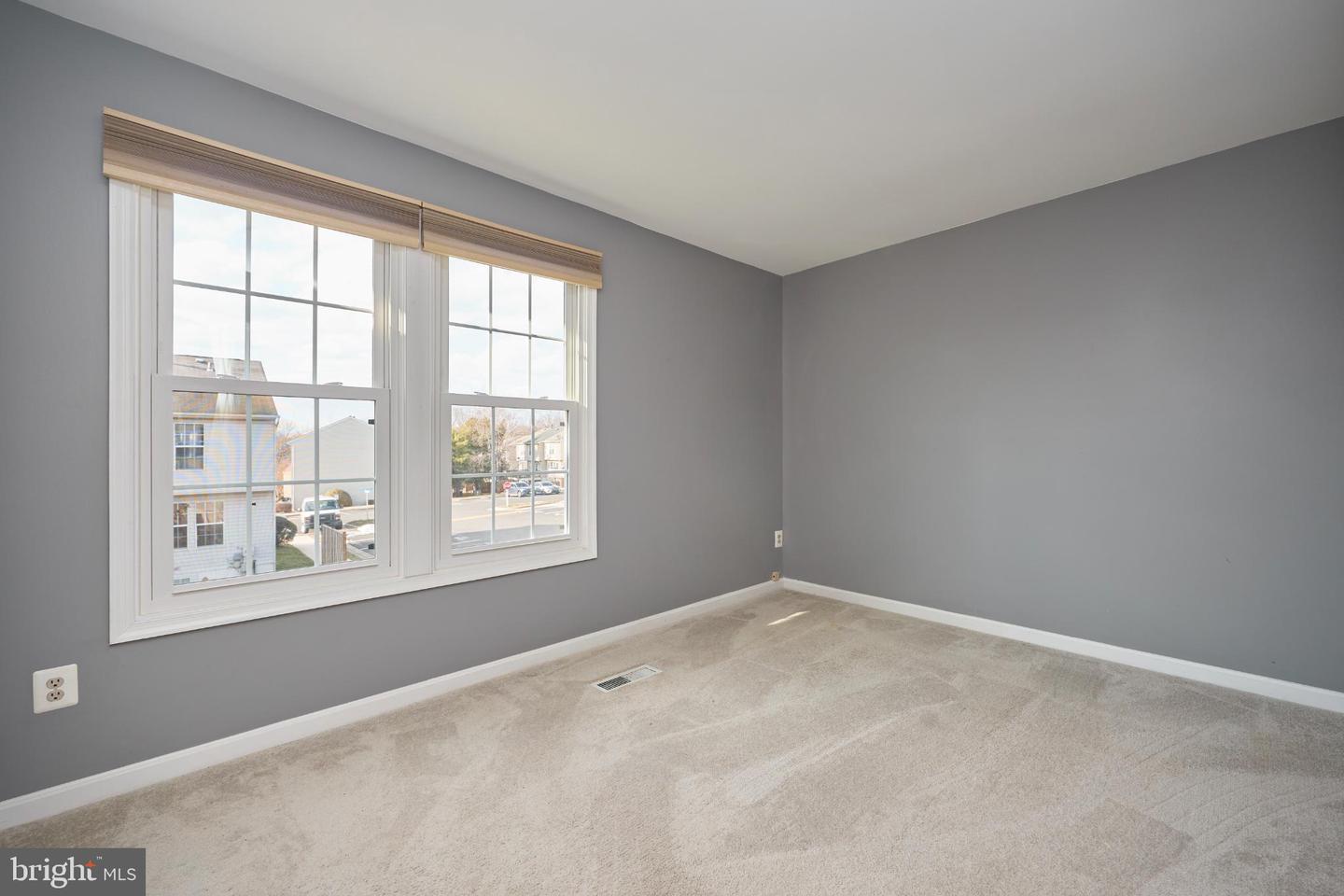 9811 MOCK ORANGE CT, MANASSAS, Virginia 20110, 3 Bedrooms Bedrooms, 10 Rooms Rooms,3 BathroomsBathrooms,Residential,For sale,9811 MOCK ORANGE CT,VAMN2010282 MLS # VAMN2010282