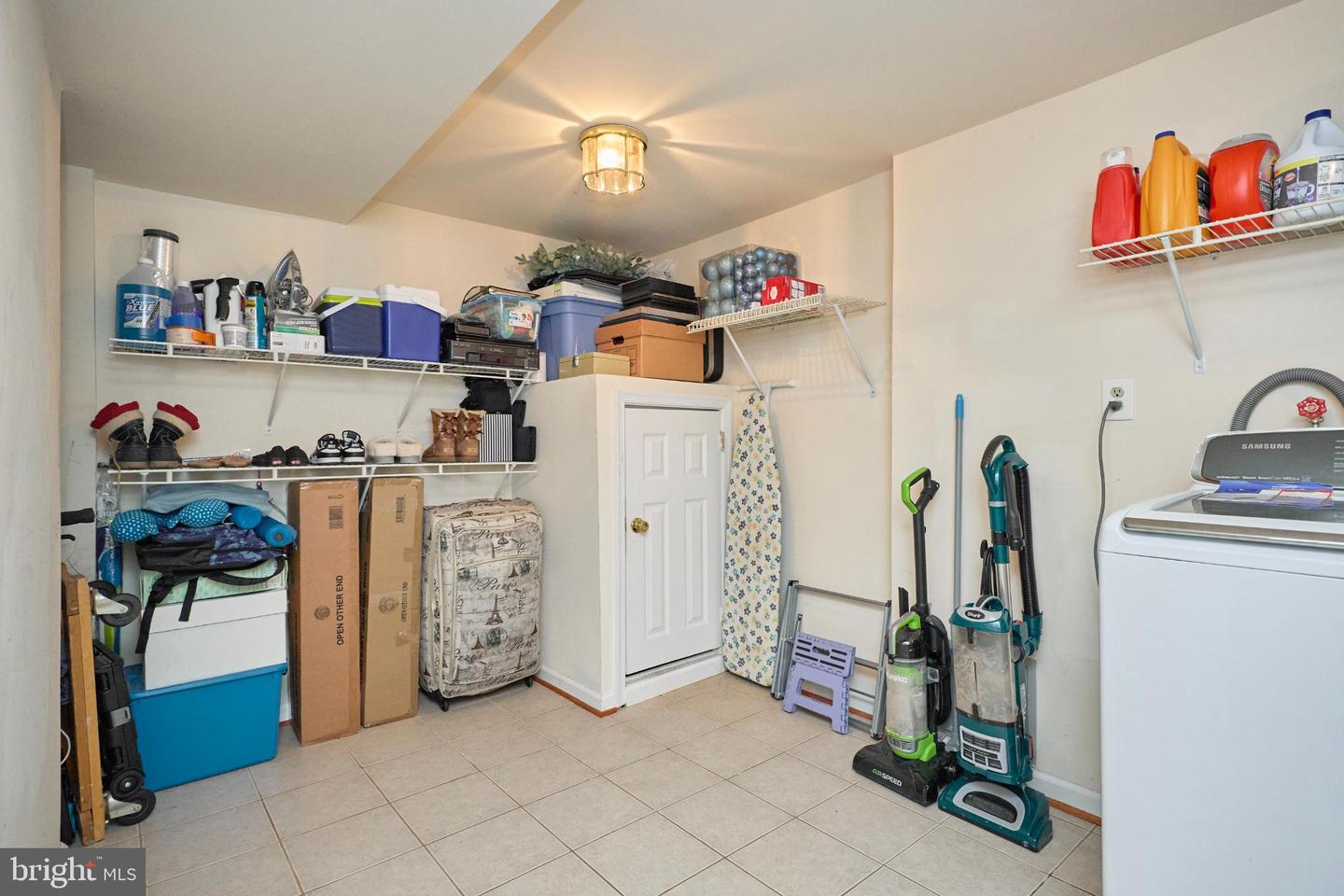 9811 MOCK ORANGE CT, MANASSAS, Virginia 20110, 3 Bedrooms Bedrooms, 10 Rooms Rooms,3 BathroomsBathrooms,Residential,For sale,9811 MOCK ORANGE CT,VAMN2010282 MLS # VAMN2010282