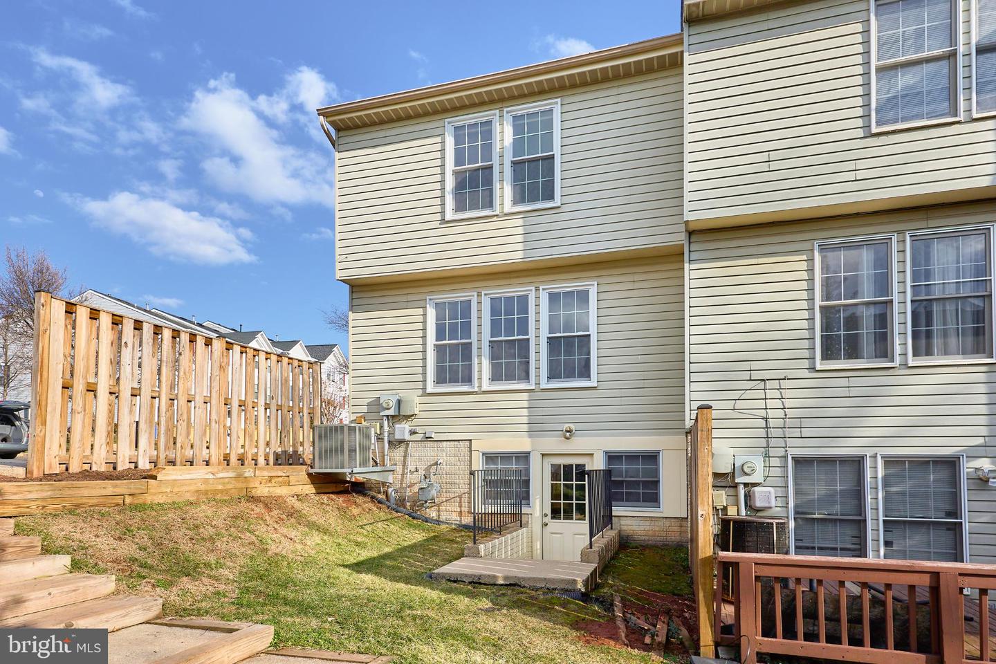 9811 MOCK ORANGE CT, MANASSAS, Virginia 20110, 3 Bedrooms Bedrooms, 10 Rooms Rooms,3 BathroomsBathrooms,Residential,For sale,9811 MOCK ORANGE CT,VAMN2010282 MLS # VAMN2010282
