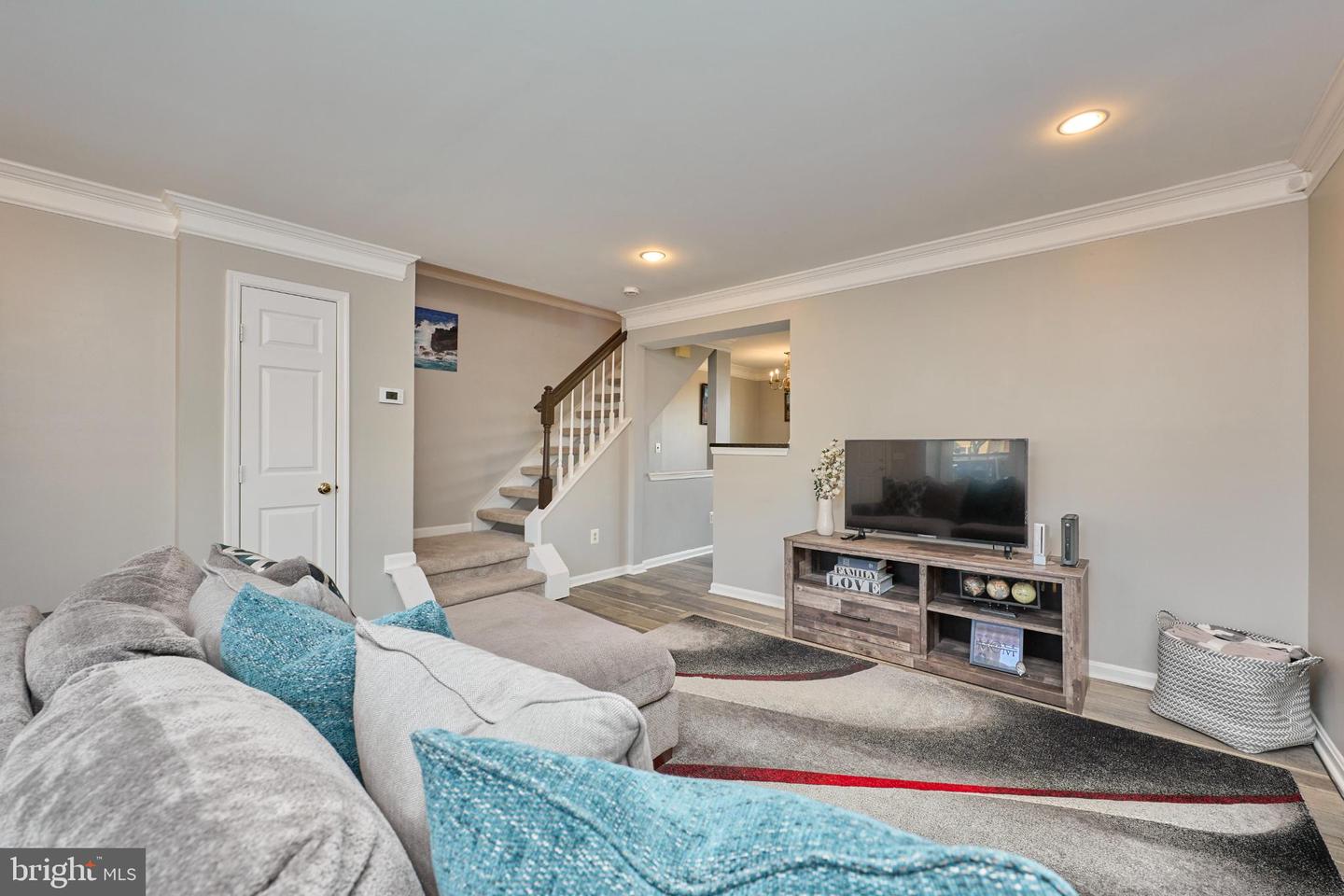 9811 MOCK ORANGE CT, MANASSAS, Virginia 20110, 3 Bedrooms Bedrooms, 10 Rooms Rooms,3 BathroomsBathrooms,Residential,For sale,9811 MOCK ORANGE CT,VAMN2010282 MLS # VAMN2010282