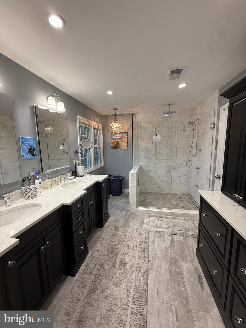 3583 ROCKY MEADOW CT, FAIRFAX, Virginia 22033, 5 Bedrooms Bedrooms, ,3 BathroomsBathrooms,Residential,For sale,3583 ROCKY MEADOW CT,VAFX2291690 MLS # VAFX2291690