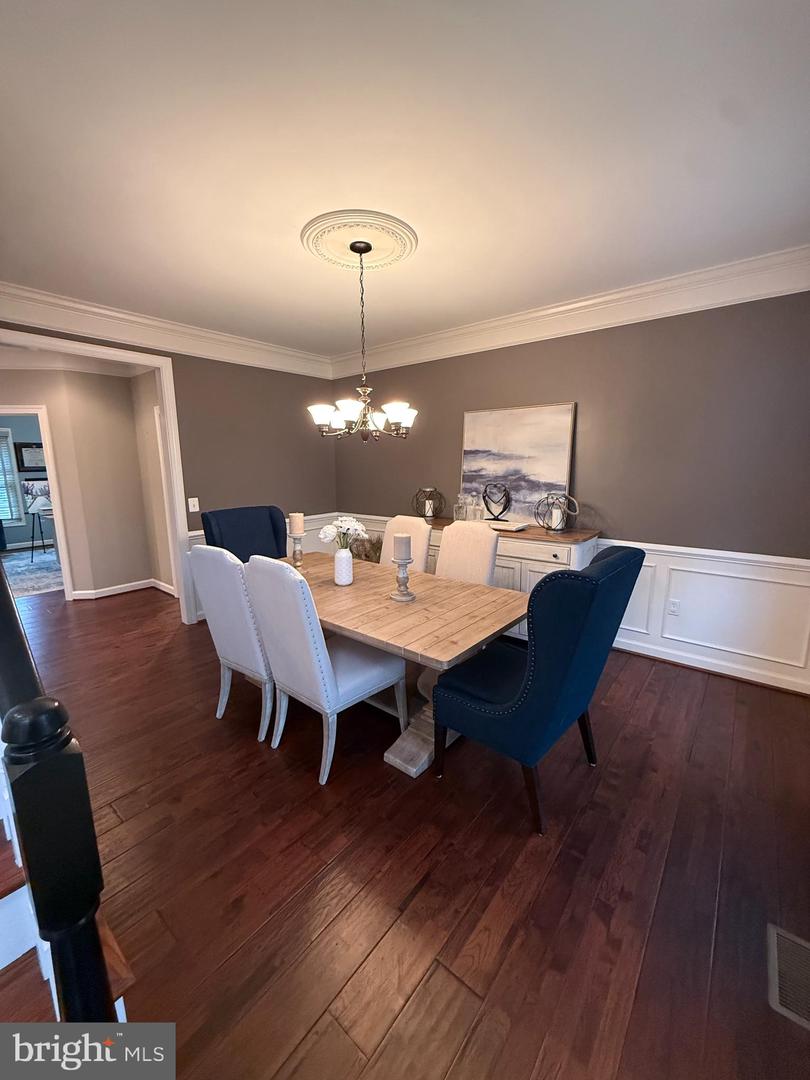 3583 ROCKY MEADOW CT, FAIRFAX, Virginia 22033, 5 Bedrooms Bedrooms, ,3 BathroomsBathrooms,Residential,For sale,3583 ROCKY MEADOW CT,VAFX2291690 MLS # VAFX2291690