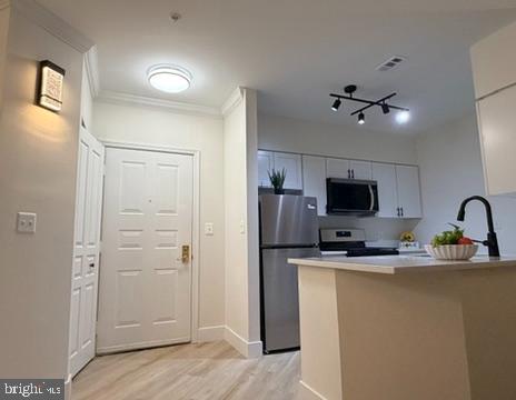 2204 WESTCOURT LN #112, HERNDON, Virginia 20170, 2 Bedrooms Bedrooms, ,1 BathroomBathrooms,Residential,For sale,2204 WESTCOURT LN #112,VAFX2291698 MLS # VAFX2291698