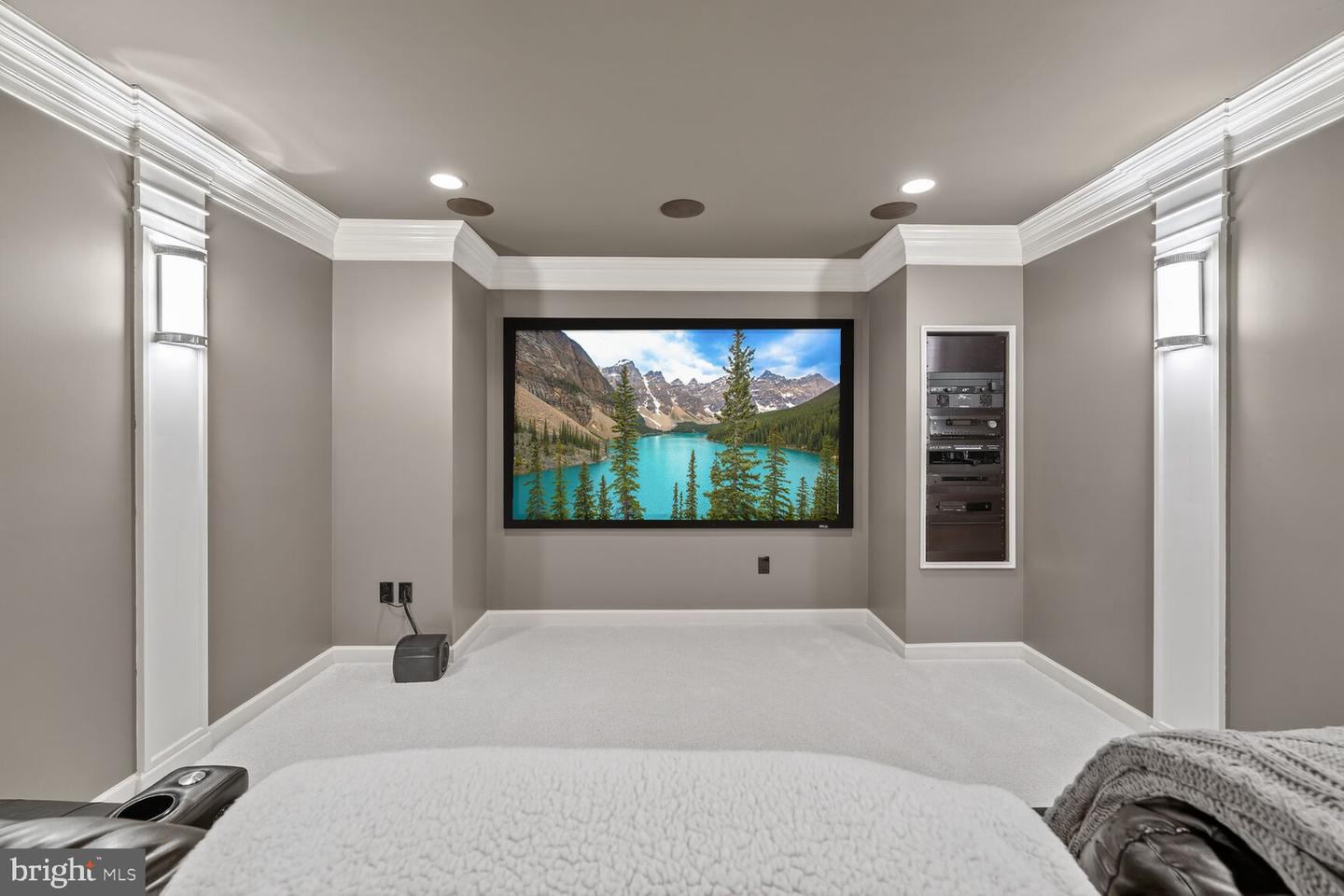 5501 36TH ST N, ARLINGTON, Virginia 22207, 5 Bedrooms Bedrooms, ,4 BathroomsBathrooms,Residential,For sale,5501 36TH ST N,VAAR2069066 MLS # VAAR2069066