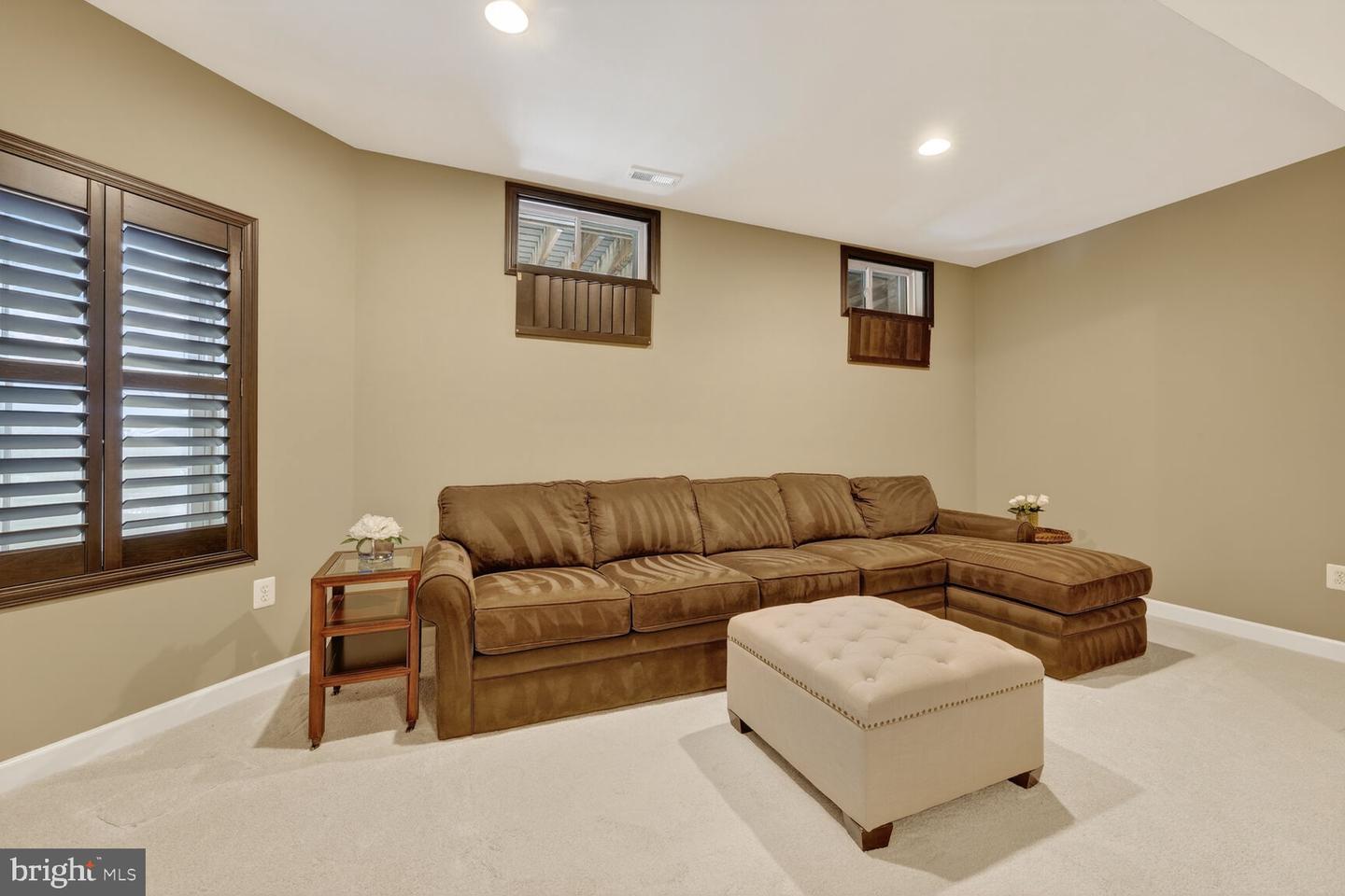 5501 36TH ST N, ARLINGTON, Virginia 22207, 5 Bedrooms Bedrooms, ,4 BathroomsBathrooms,Residential,For sale,5501 36TH ST N,VAAR2069066 MLS # VAAR2069066