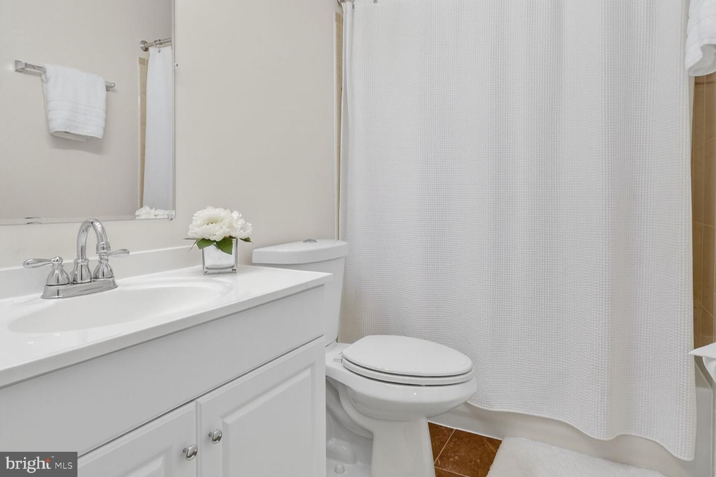 5501 36TH ST N, ARLINGTON, Virginia 22207, 5 Bedrooms Bedrooms, ,4 BathroomsBathrooms,Residential,For sale,5501 36TH ST N,VAAR2069066 MLS # VAAR2069066