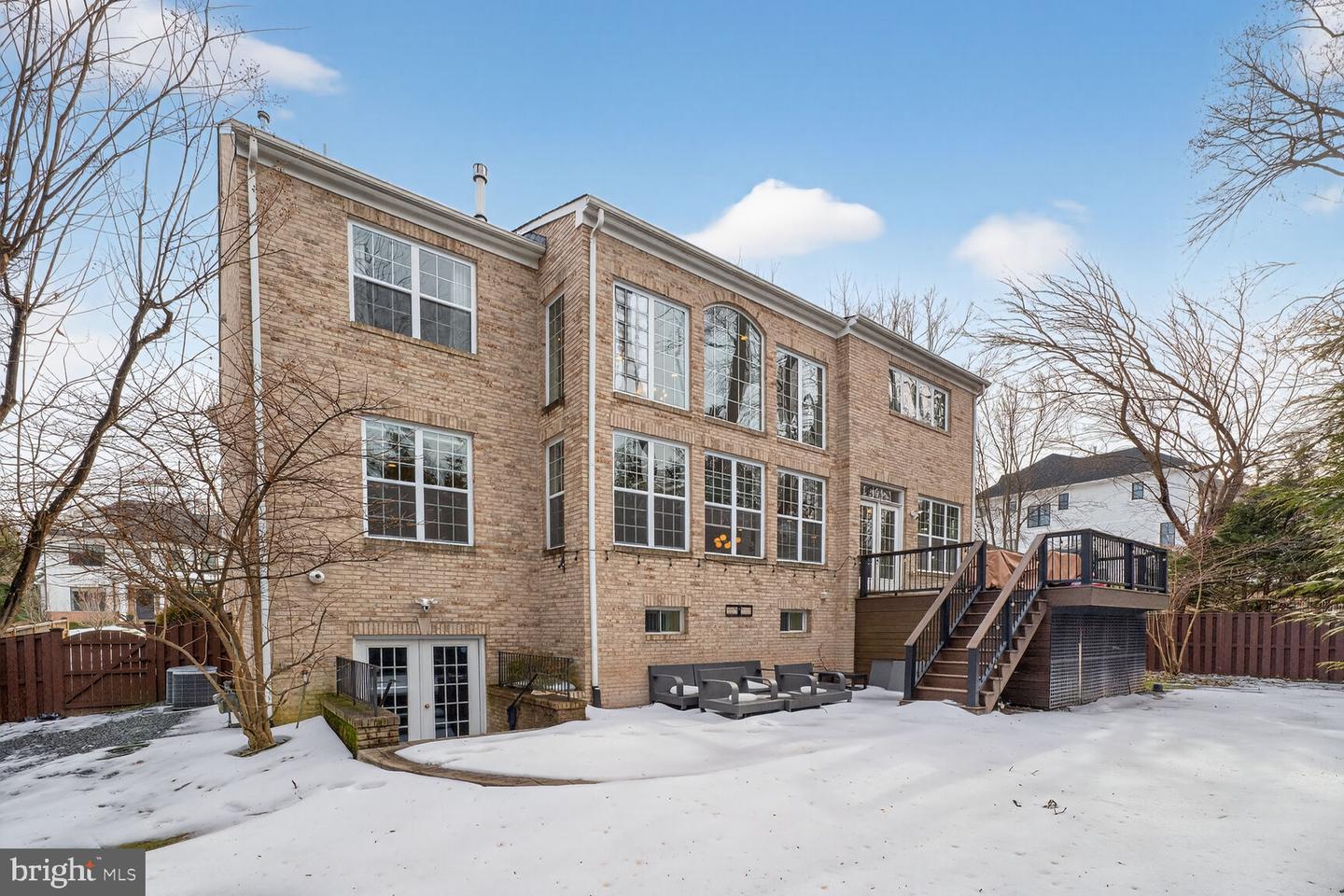 5501 36TH ST N, ARLINGTON, Virginia 22207, 5 Bedrooms Bedrooms, ,4 BathroomsBathrooms,Residential,For sale,5501 36TH ST N,VAAR2069066 MLS # VAAR2069066