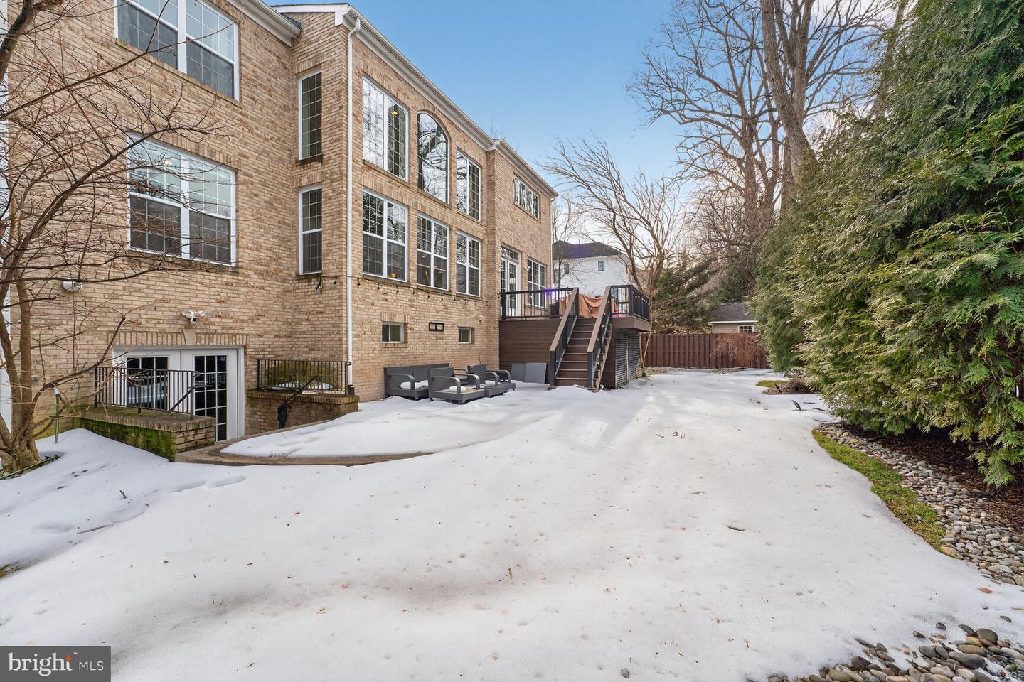 5501 36TH ST N, ARLINGTON, Virginia 22207, 5 Bedrooms Bedrooms, ,4 BathroomsBathrooms,Residential,For sale,5501 36TH ST N,VAAR2069066 MLS # VAAR2069066