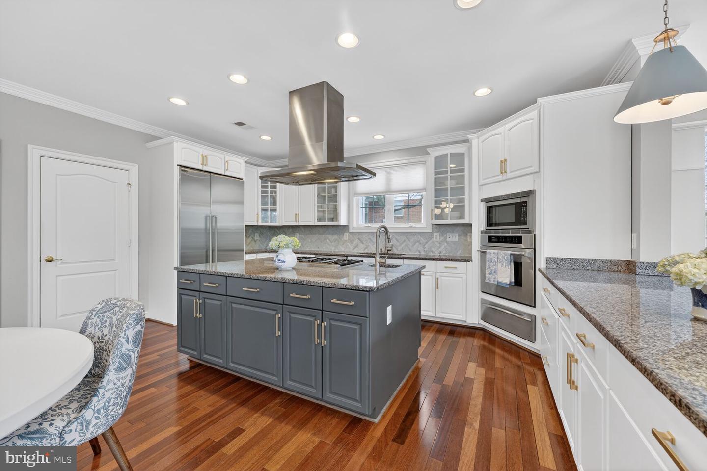 5501 36TH ST N, ARLINGTON, Virginia 22207, 5 Bedrooms Bedrooms, ,4 BathroomsBathrooms,Residential,For sale,5501 36TH ST N,VAAR2069066 MLS # VAAR2069066