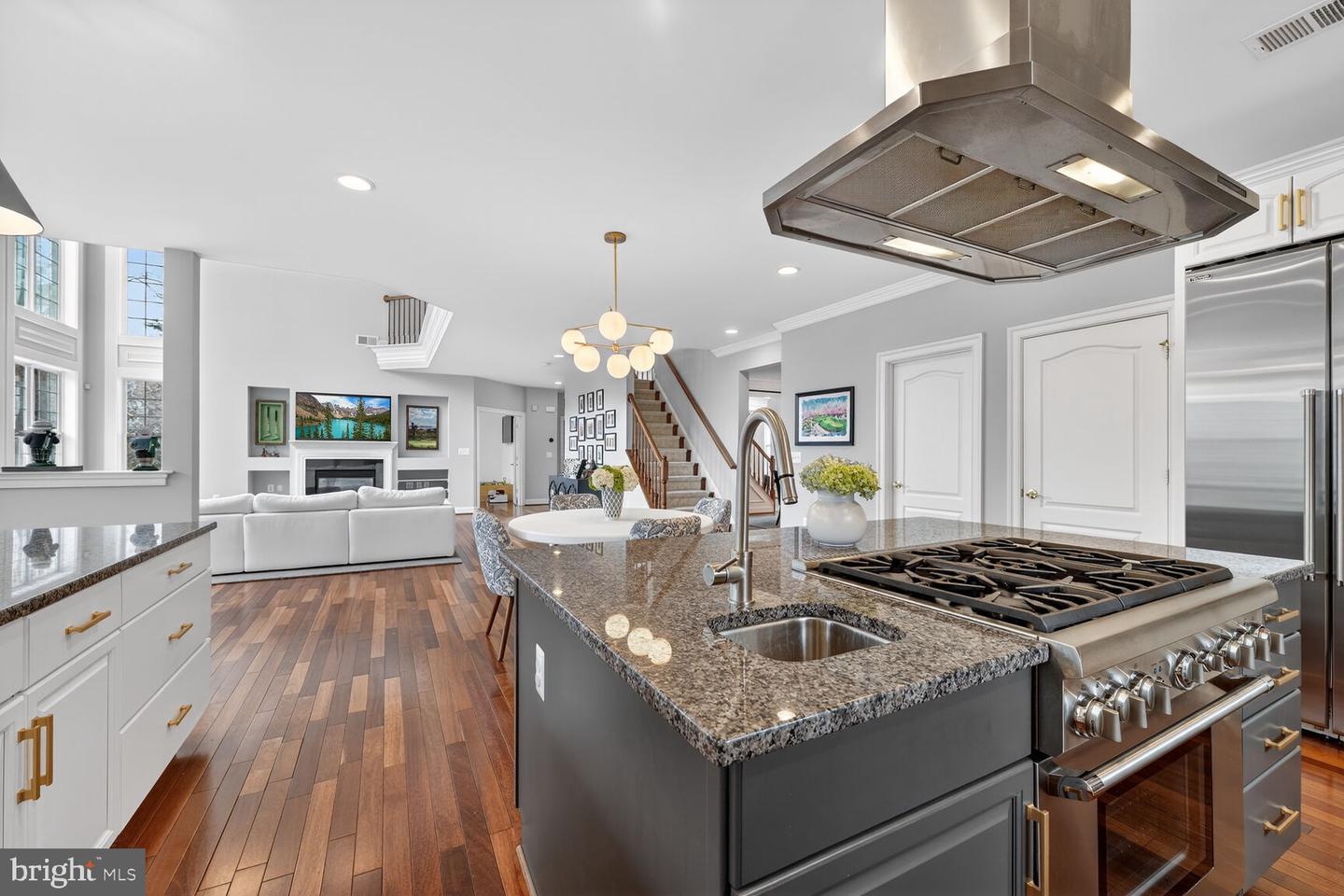 5501 36TH ST N, ARLINGTON, Virginia 22207, 5 Bedrooms Bedrooms, ,4 BathroomsBathrooms,Residential,For sale,5501 36TH ST N,VAAR2069066 MLS # VAAR2069066