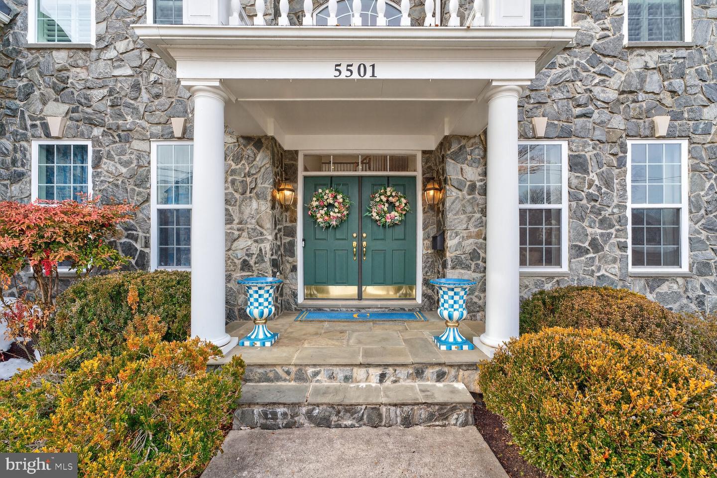 5501 36TH ST N, ARLINGTON, Virginia 22207, 5 Bedrooms Bedrooms, ,4 BathroomsBathrooms,Residential,For sale,5501 36TH ST N,VAAR2069066 MLS # VAAR2069066