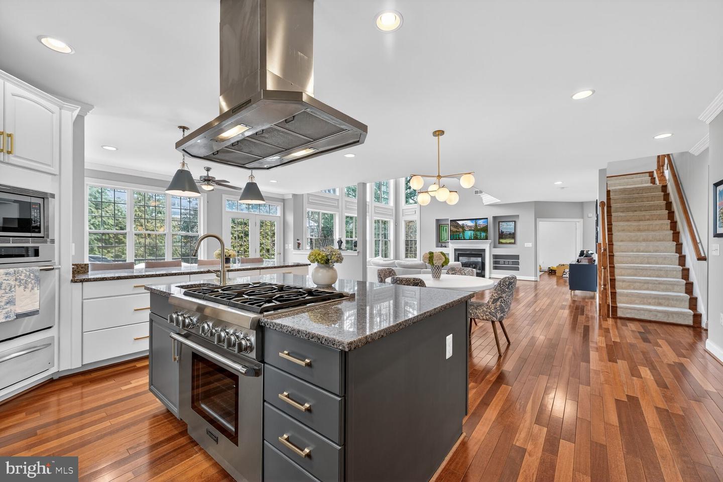 5501 36TH ST N, ARLINGTON, Virginia 22207, 5 Bedrooms Bedrooms, ,4 BathroomsBathrooms,Residential,For sale,5501 36TH ST N,VAAR2069066 MLS # VAAR2069066