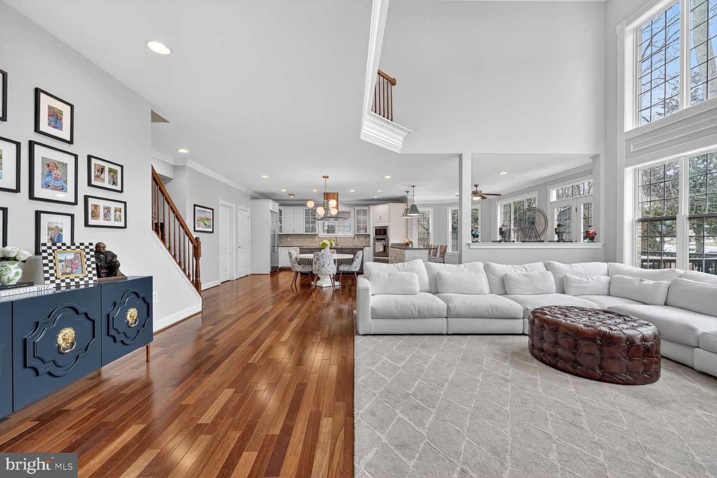 5501 36TH ST N, ARLINGTON, Virginia 22207, 5 Bedrooms Bedrooms, ,4 BathroomsBathrooms,Residential,For sale,5501 36TH ST N,VAAR2069066 MLS # VAAR2069066