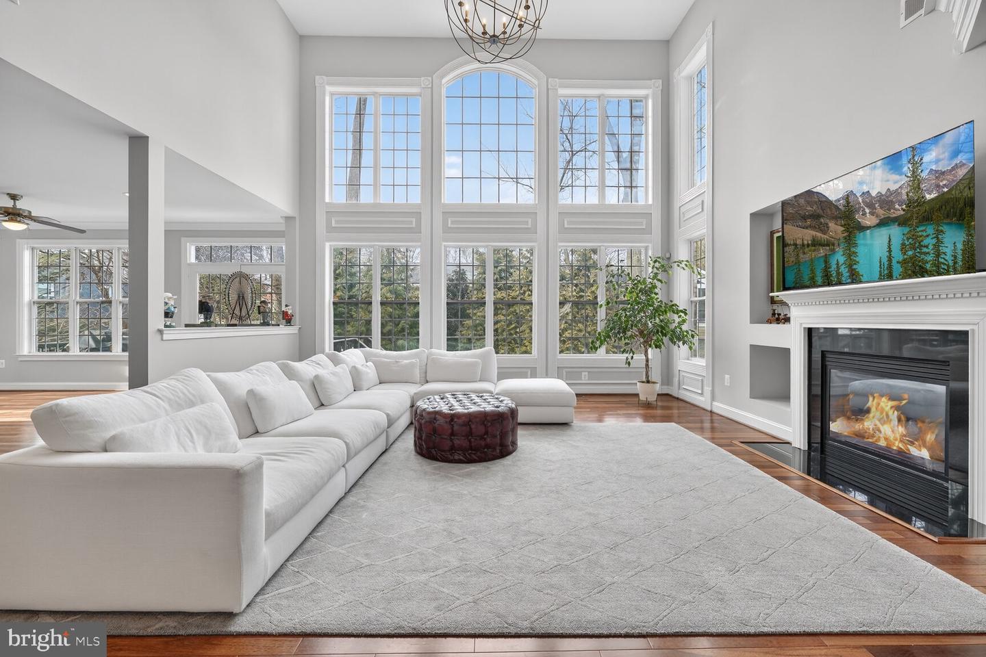 5501 36TH ST N, ARLINGTON, Virginia 22207, 5 Bedrooms Bedrooms, ,4 BathroomsBathrooms,Residential,For sale,5501 36TH ST N,VAAR2069066 MLS # VAAR2069066