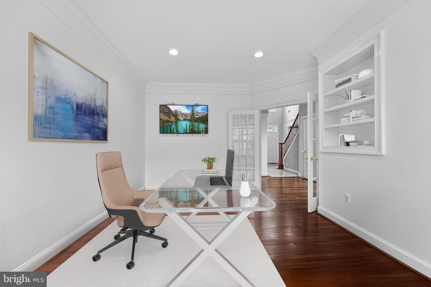 5501 36TH ST N, ARLINGTON, Virginia 22207, 5 Bedrooms Bedrooms, ,4 BathroomsBathrooms,Residential,For sale,5501 36TH ST N,VAAR2069066 MLS # VAAR2069066