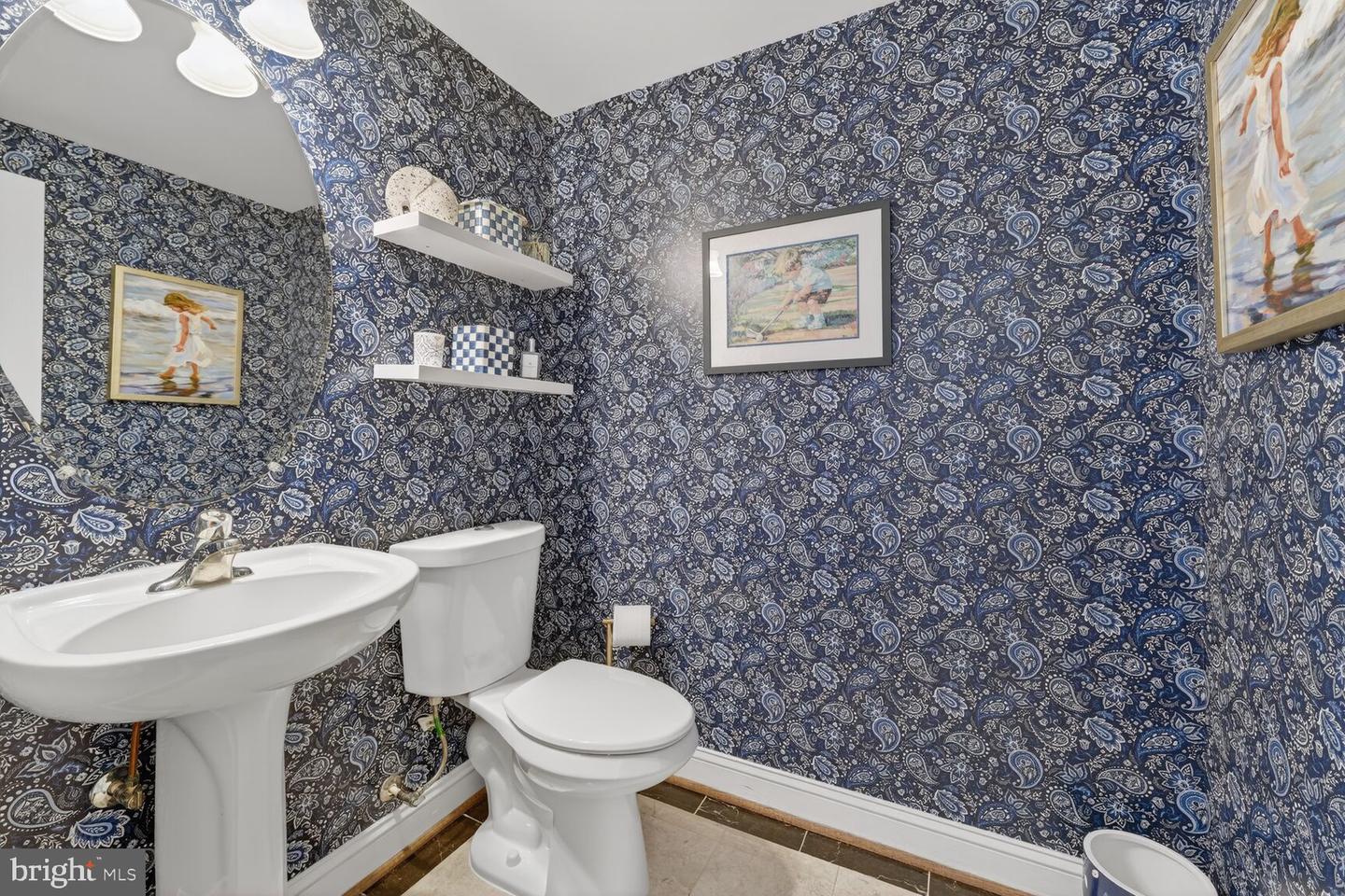 5501 36TH ST N, ARLINGTON, Virginia 22207, 5 Bedrooms Bedrooms, ,4 BathroomsBathrooms,Residential,For sale,5501 36TH ST N,VAAR2069066 MLS # VAAR2069066