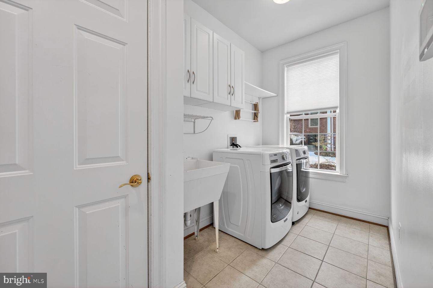 5501 36TH ST N, ARLINGTON, Virginia 22207, 5 Bedrooms Bedrooms, ,4 BathroomsBathrooms,Residential,For sale,5501 36TH ST N,VAAR2069066 MLS # VAAR2069066