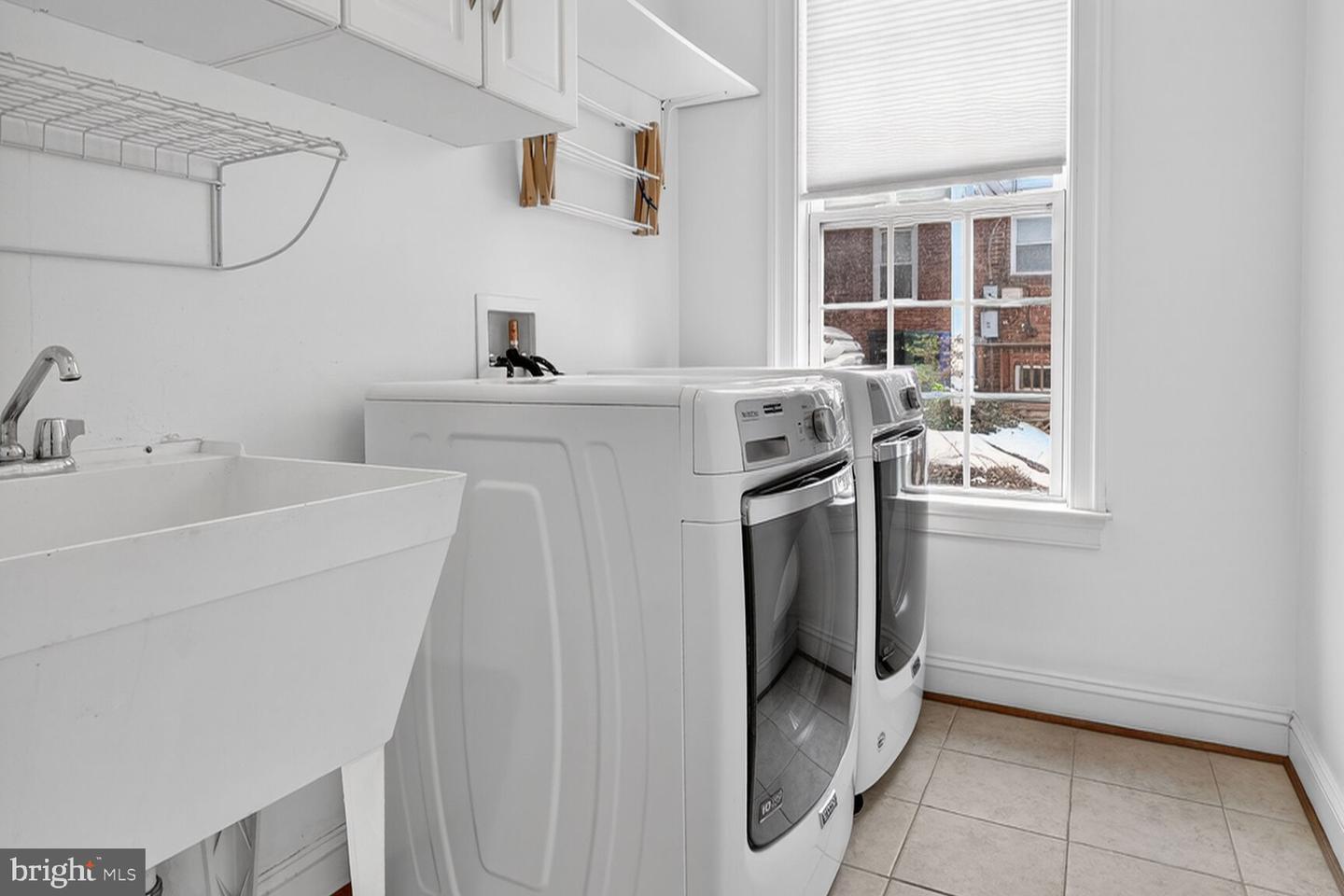 5501 36TH ST N, ARLINGTON, Virginia 22207, 5 Bedrooms Bedrooms, ,4 BathroomsBathrooms,Residential,For sale,5501 36TH ST N,VAAR2069066 MLS # VAAR2069066