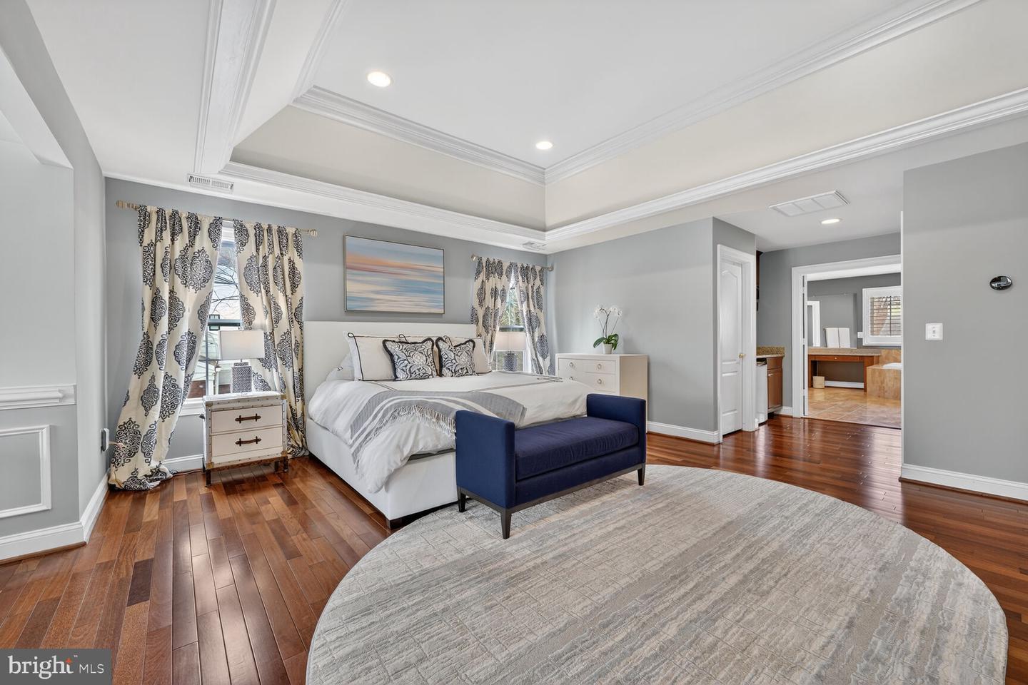 5501 36TH ST N, ARLINGTON, Virginia 22207, 5 Bedrooms Bedrooms, ,4 BathroomsBathrooms,Residential,For sale,5501 36TH ST N,VAAR2069066 MLS # VAAR2069066