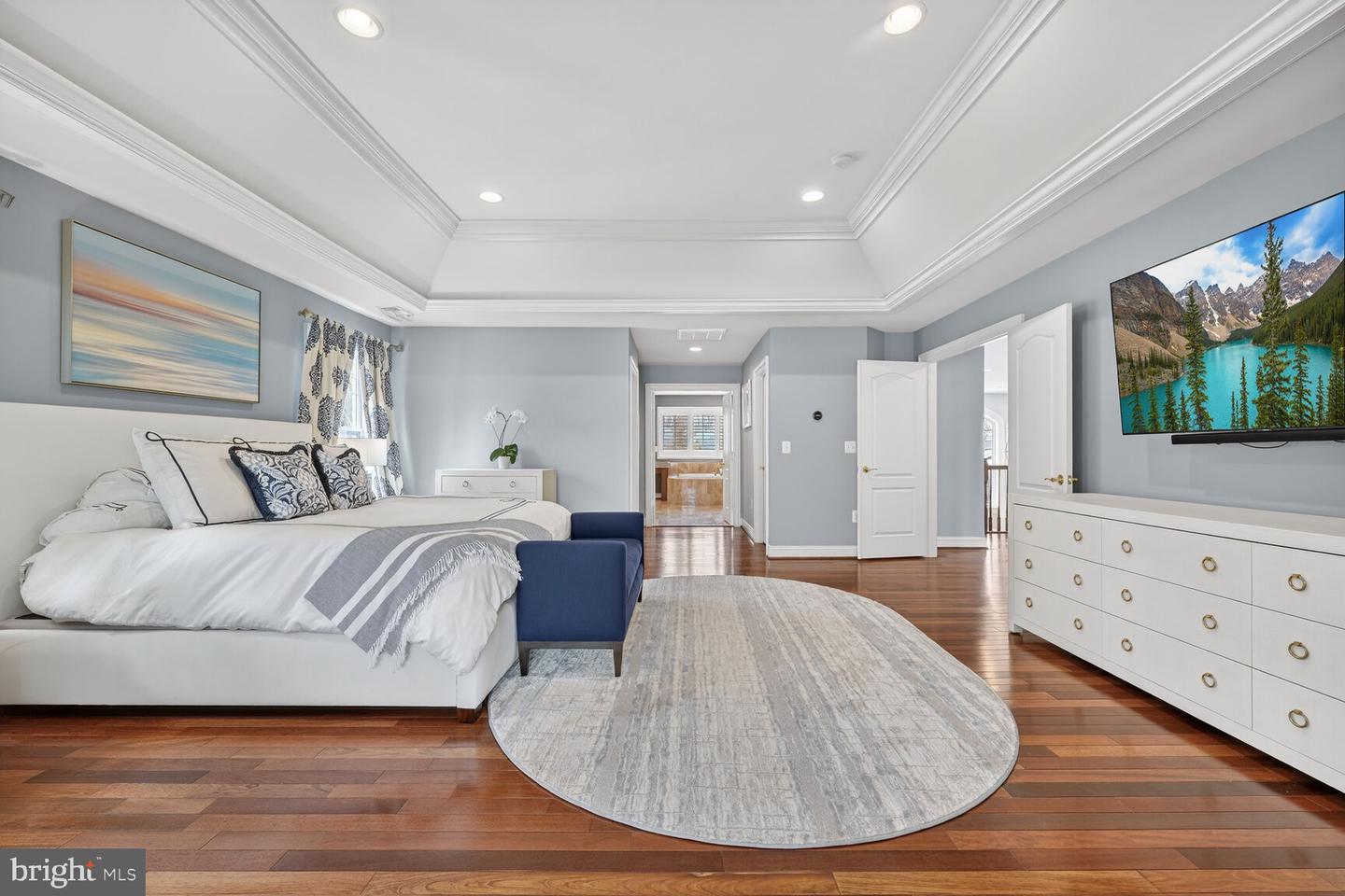 5501 36TH ST N, ARLINGTON, Virginia 22207, 5 Bedrooms Bedrooms, ,4 BathroomsBathrooms,Residential,For sale,5501 36TH ST N,VAAR2069066 MLS # VAAR2069066