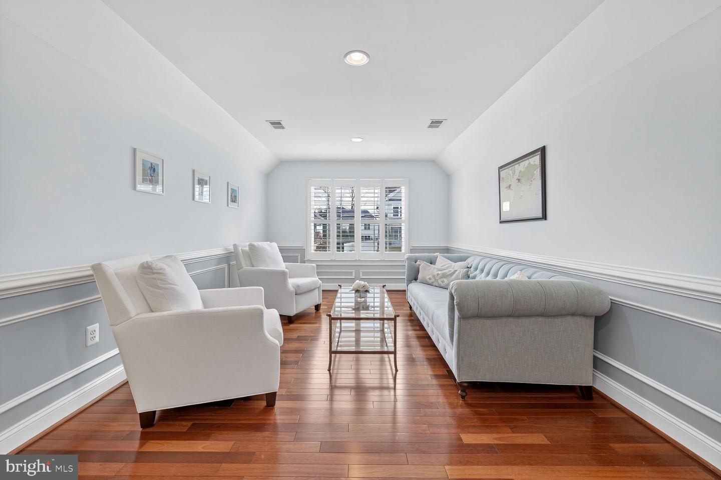 5501 36TH ST N, ARLINGTON, Virginia 22207, 5 Bedrooms Bedrooms, ,4 BathroomsBathrooms,Residential,For sale,5501 36TH ST N,VAAR2069066 MLS # VAAR2069066