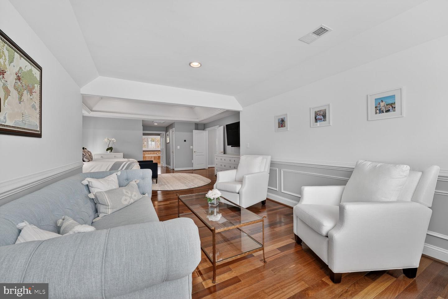 5501 36TH ST N, ARLINGTON, Virginia 22207, 5 Bedrooms Bedrooms, ,4 BathroomsBathrooms,Residential,For sale,5501 36TH ST N,VAAR2069066 MLS # VAAR2069066