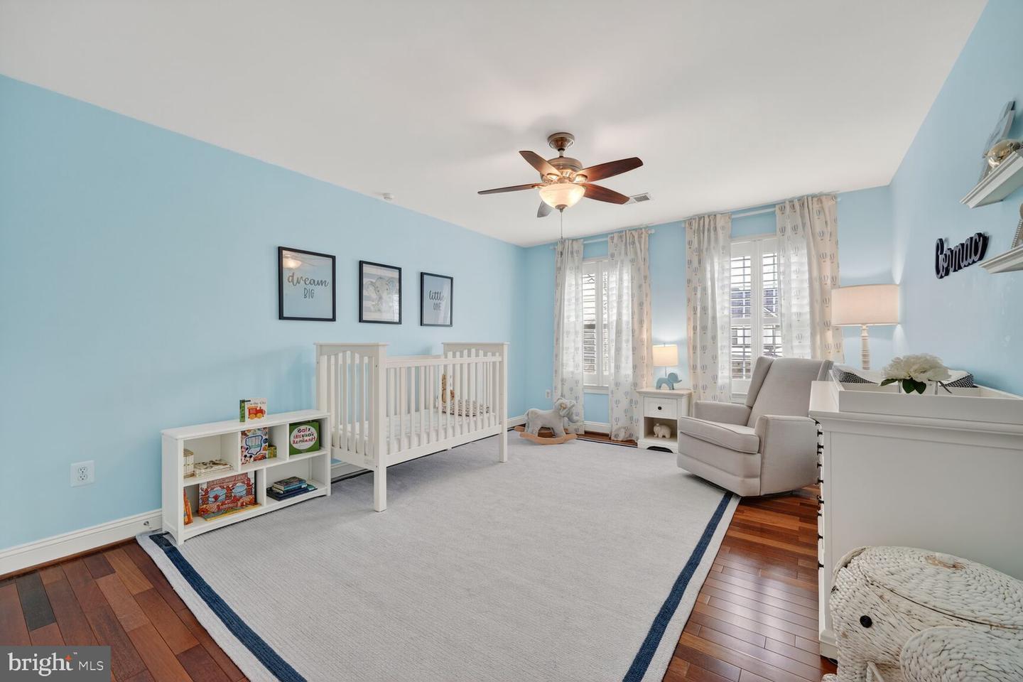 5501 36TH ST N, ARLINGTON, Virginia 22207, 5 Bedrooms Bedrooms, ,4 BathroomsBathrooms,Residential,For sale,5501 36TH ST N,VAAR2069066 MLS # VAAR2069066