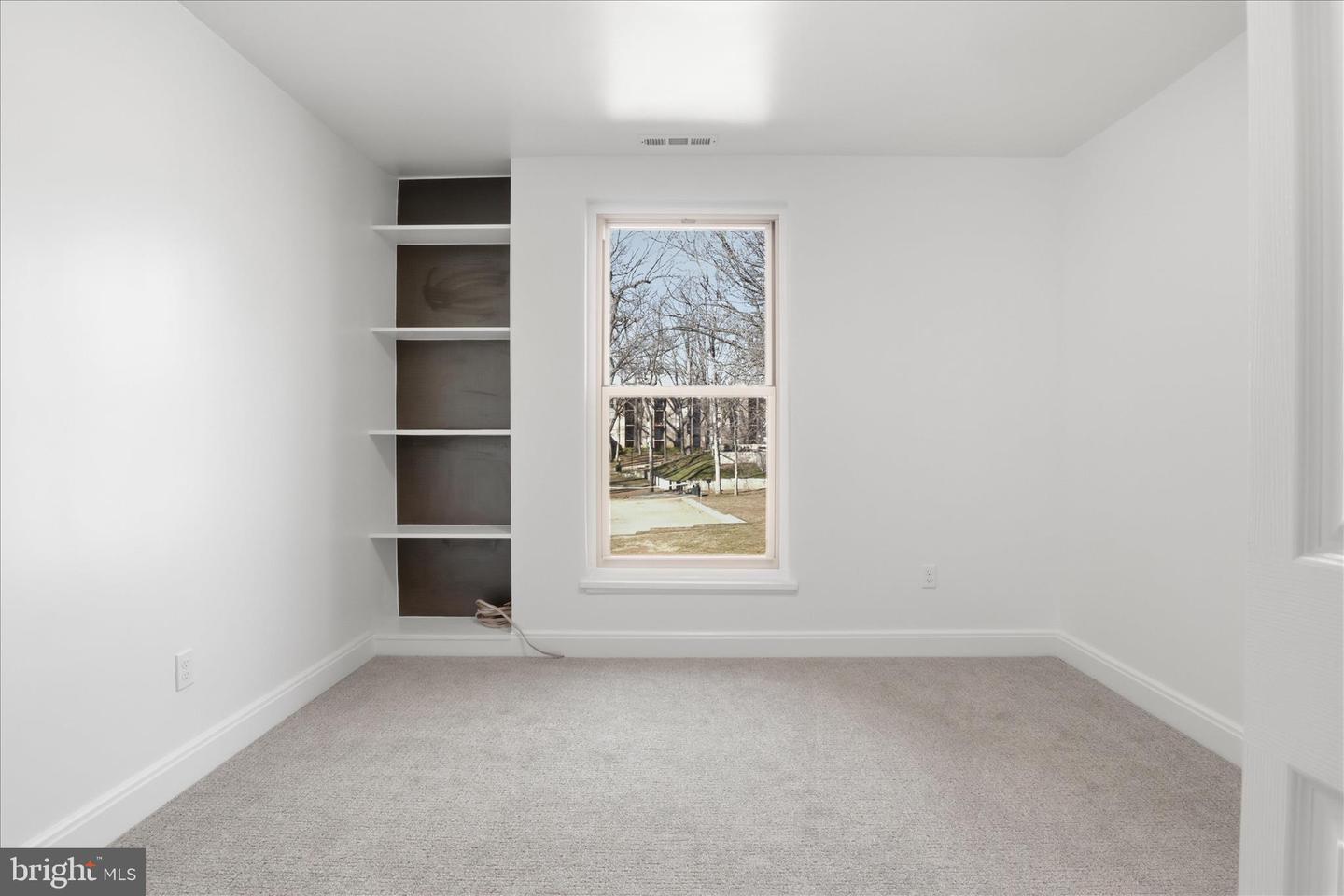 8300 TOBIN RD #23, ANNANDALE, Virginia 22003, 3 Bedrooms Bedrooms, ,2 BathroomsBathrooms,Residential,For sale,8300 TOBIN RD #23,VAFX2291730 MLS # VAFX2291730