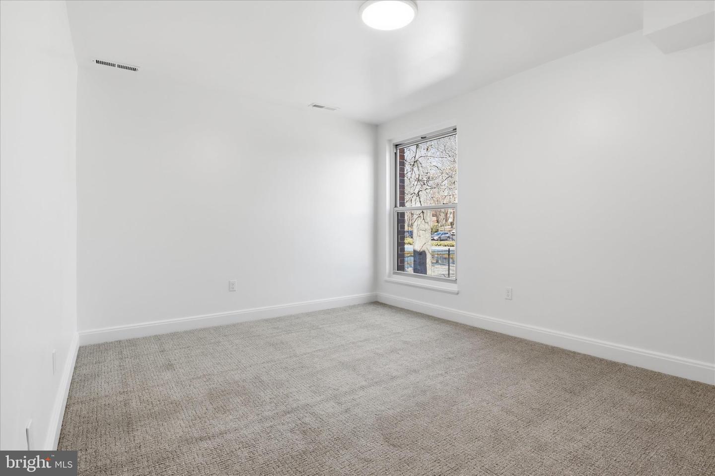 8300 TOBIN RD #23, ANNANDALE, Virginia 22003, 3 Bedrooms Bedrooms, ,2 BathroomsBathrooms,Residential,For sale,8300 TOBIN RD #23,VAFX2291730 MLS # VAFX2291730