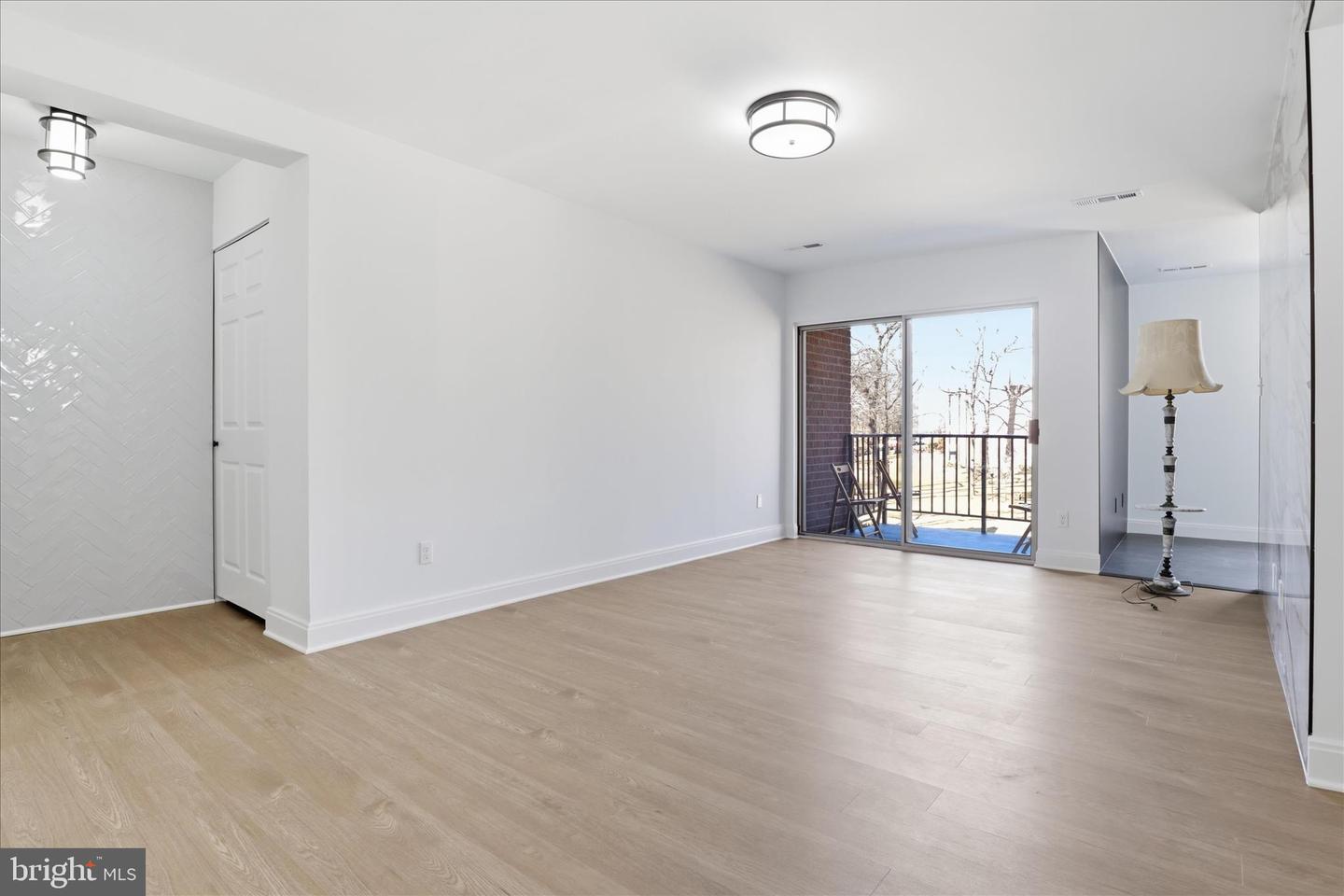 8300 TOBIN RD #23, ANNANDALE, Virginia 22003, 3 Bedrooms Bedrooms, ,2 BathroomsBathrooms,Residential,For sale,8300 TOBIN RD #23,VAFX2291730 MLS # VAFX2291730